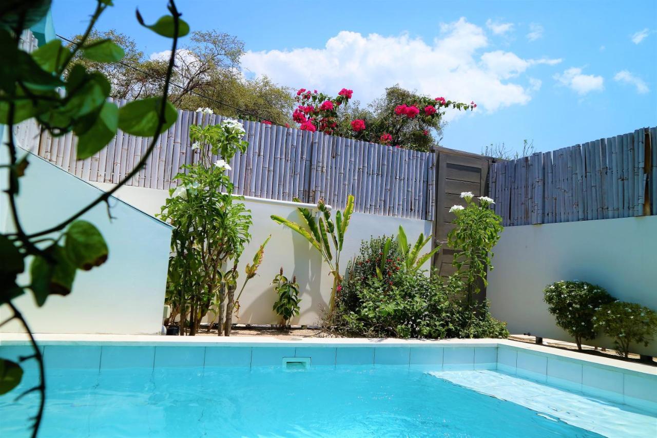 Meno Suites Gili Meno Eksteriør bilde